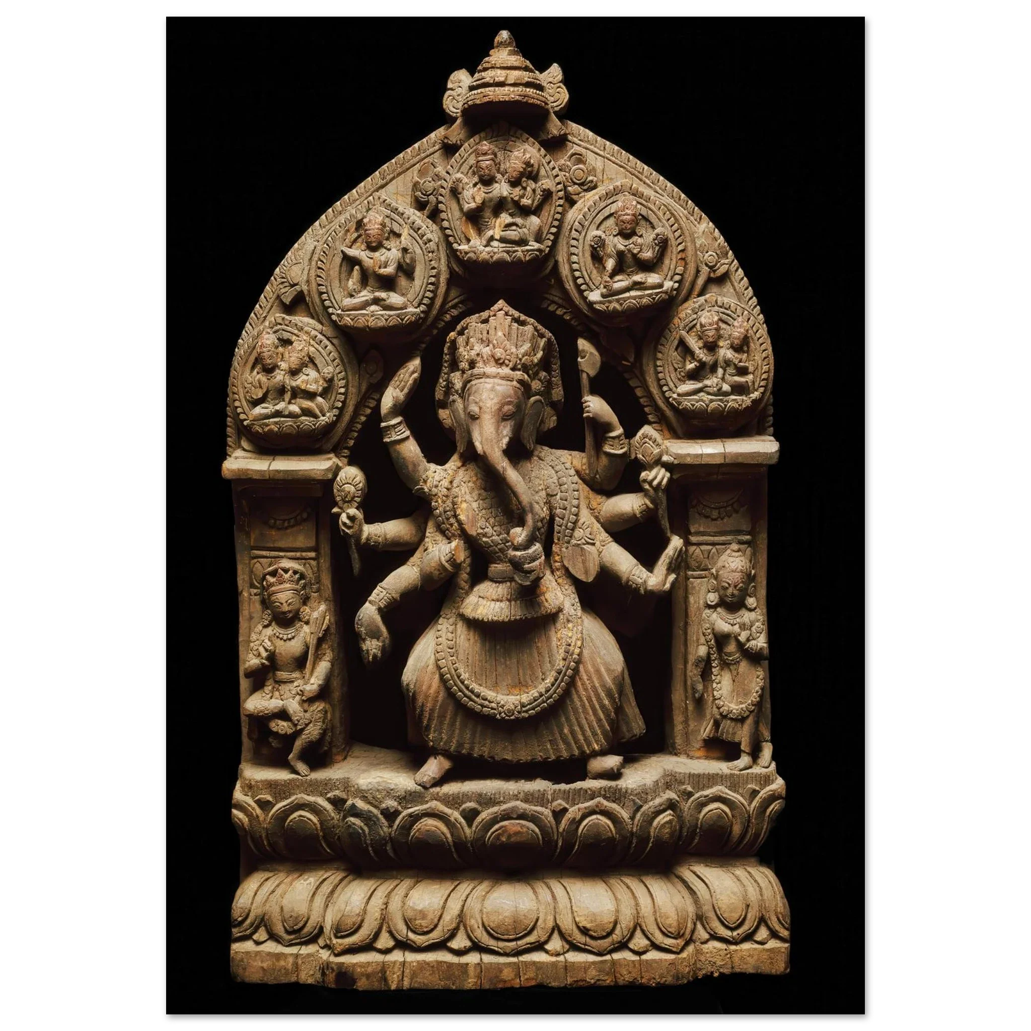 Sculpture of Ganesha dancing with eight arms